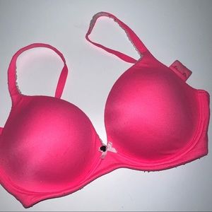 34 D Victoria secret bra new condition